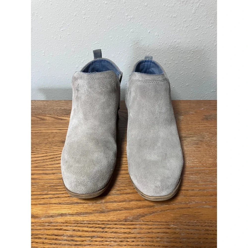 TOMS Deia‎ Grey Suede Ankle Booties Side Zip Low Block Heel Womens Size 9
